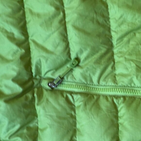 Green Patagonia Down Sweater Vest Size M, 9/10 condition - Picture 8 of 15
